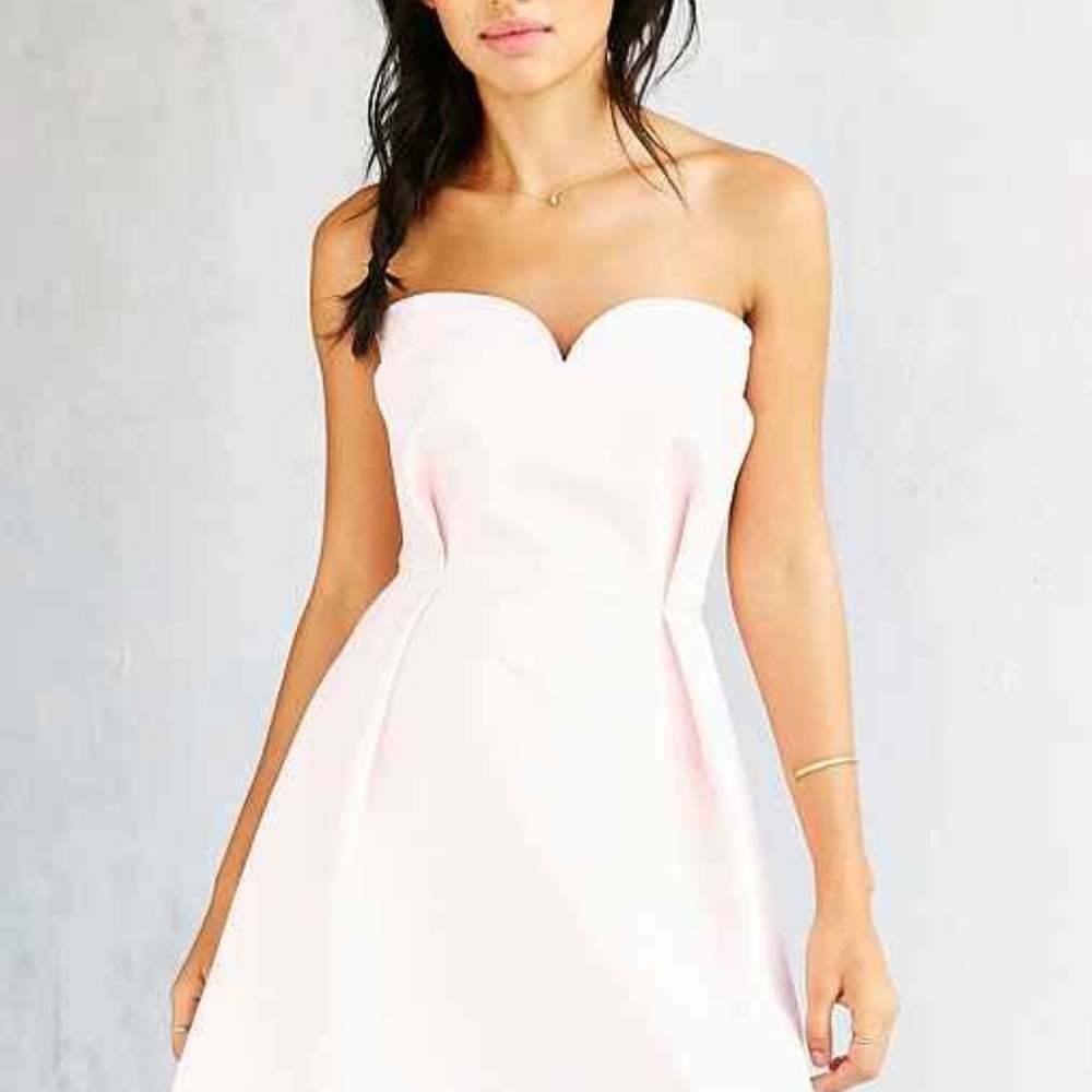FINDERS KEEPERS URBAN OUTFITTERS COCKTAIL DRESS